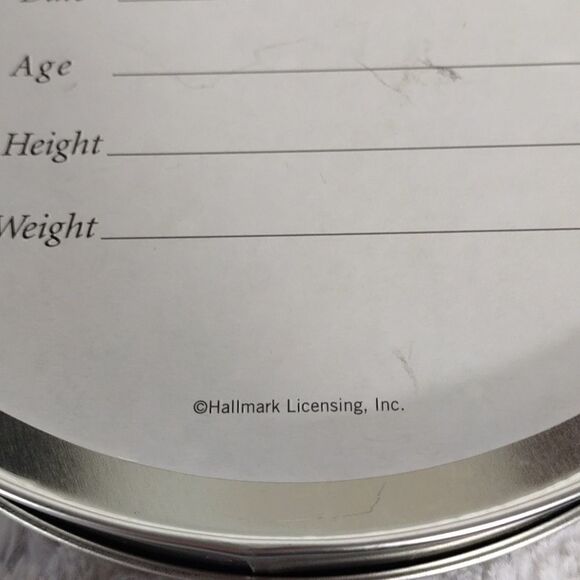 Hallmark Handprint Tin Plaster Handprint Kit - Picture 4 of 5